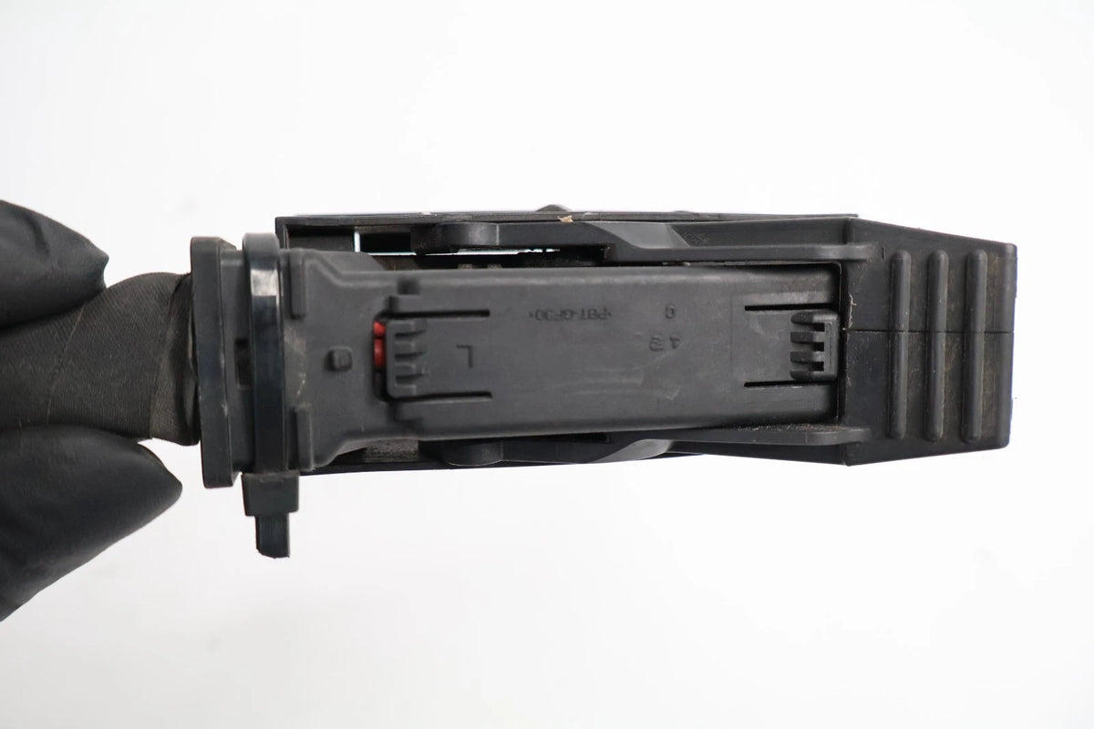 2014-2016 HYUNDAI ELANTRA 1.8L FWD ABS BRAKE PUMP PLUG CONNECTOR PIGTAIL OEM