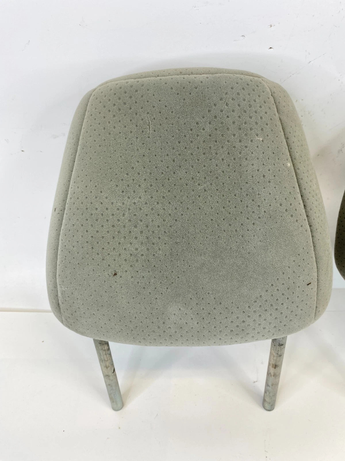 2005-2007 HONDA ODYSSEY FRONT LEFT & RIGHT SEAT HEADREST HEAD REST PAIR SET OEM