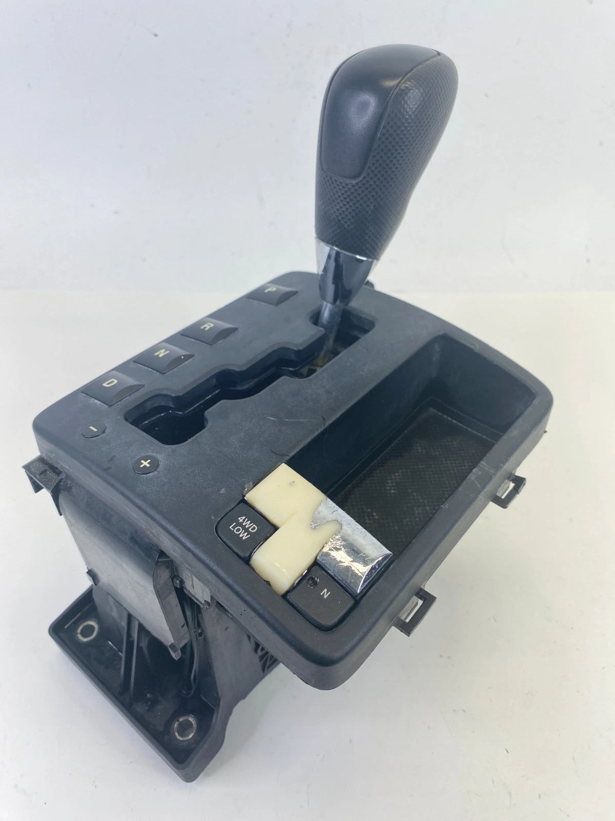 2005-2007 JEEP GRAND CHEROKEE AUTOMATIC FLOOR GEAR SHIFTER LEVER HANDLE OEM