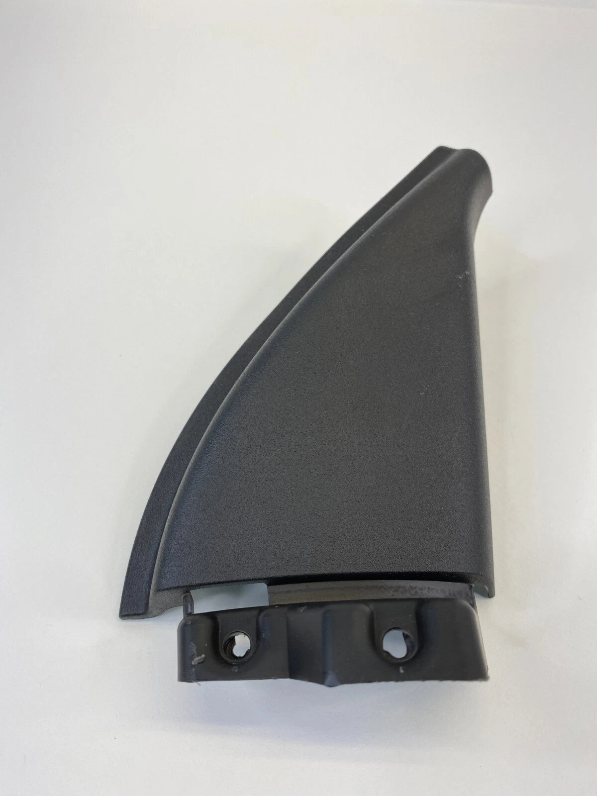 2009-2012 CHEVROLET TRAVERSE FRONT RIGHT INNER MIRROR CORNER COVER TRIM BEZEL