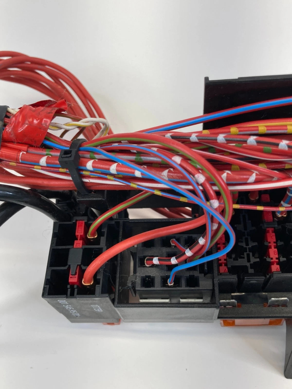 1998-2002 MERCEDES-BENZ E430 REAR TRUNK FUSE RELAY BOX BLOCK 001-545-95-01 OEM