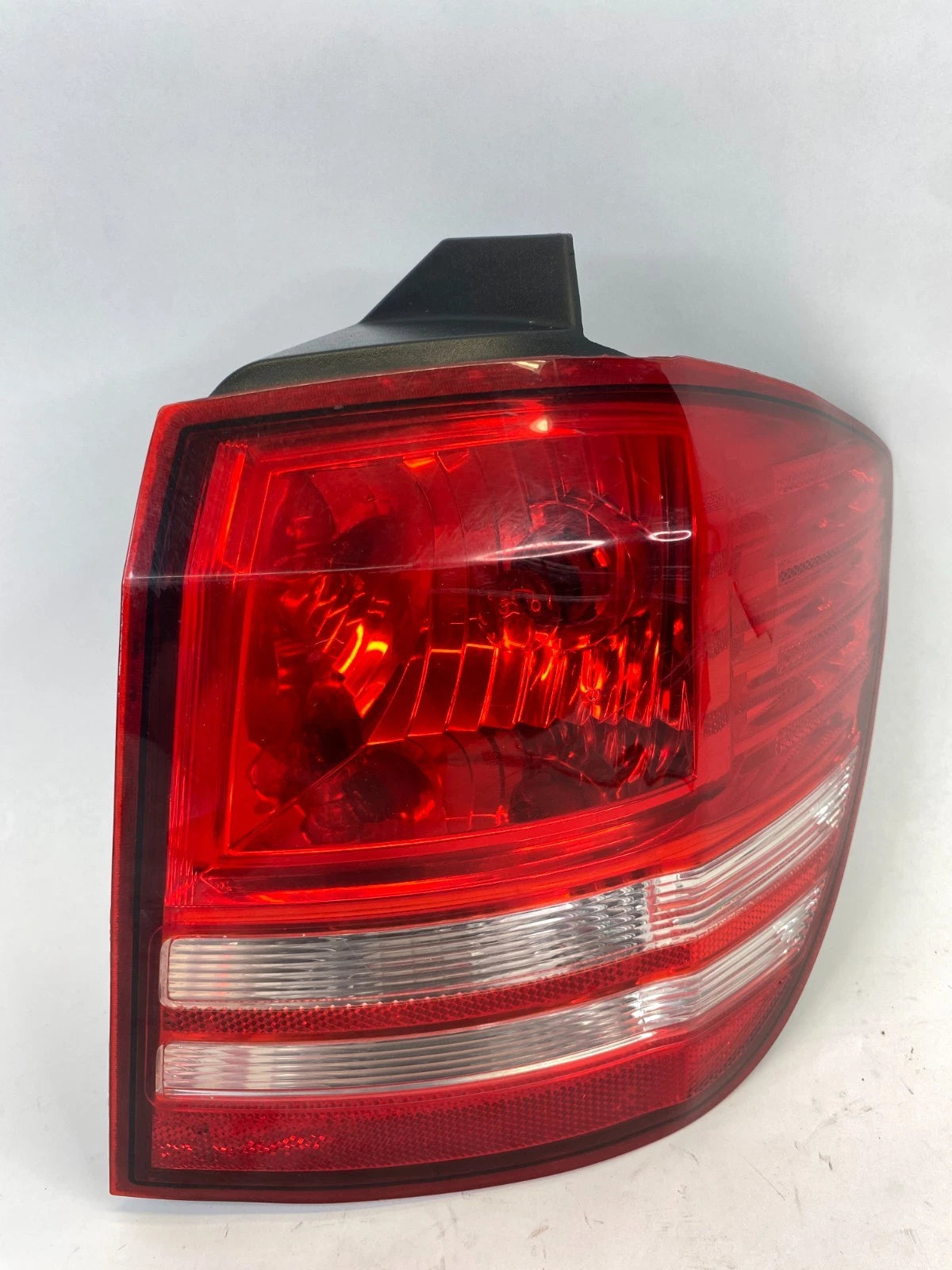 2009-2020 DODGE JOURNEY RIGHT PASSENGER OUTER HALOGEN TAIL LIGHT OEM 05116290A