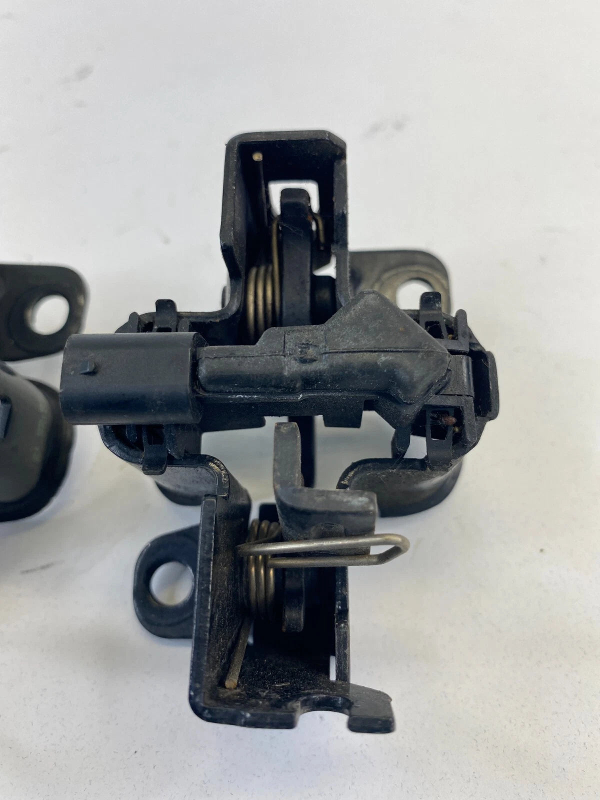 2006-2012 MERCEDES R350 W251 UPPER HOOD LATCH SAFETY CATCH LOCK PAIR A2198800160