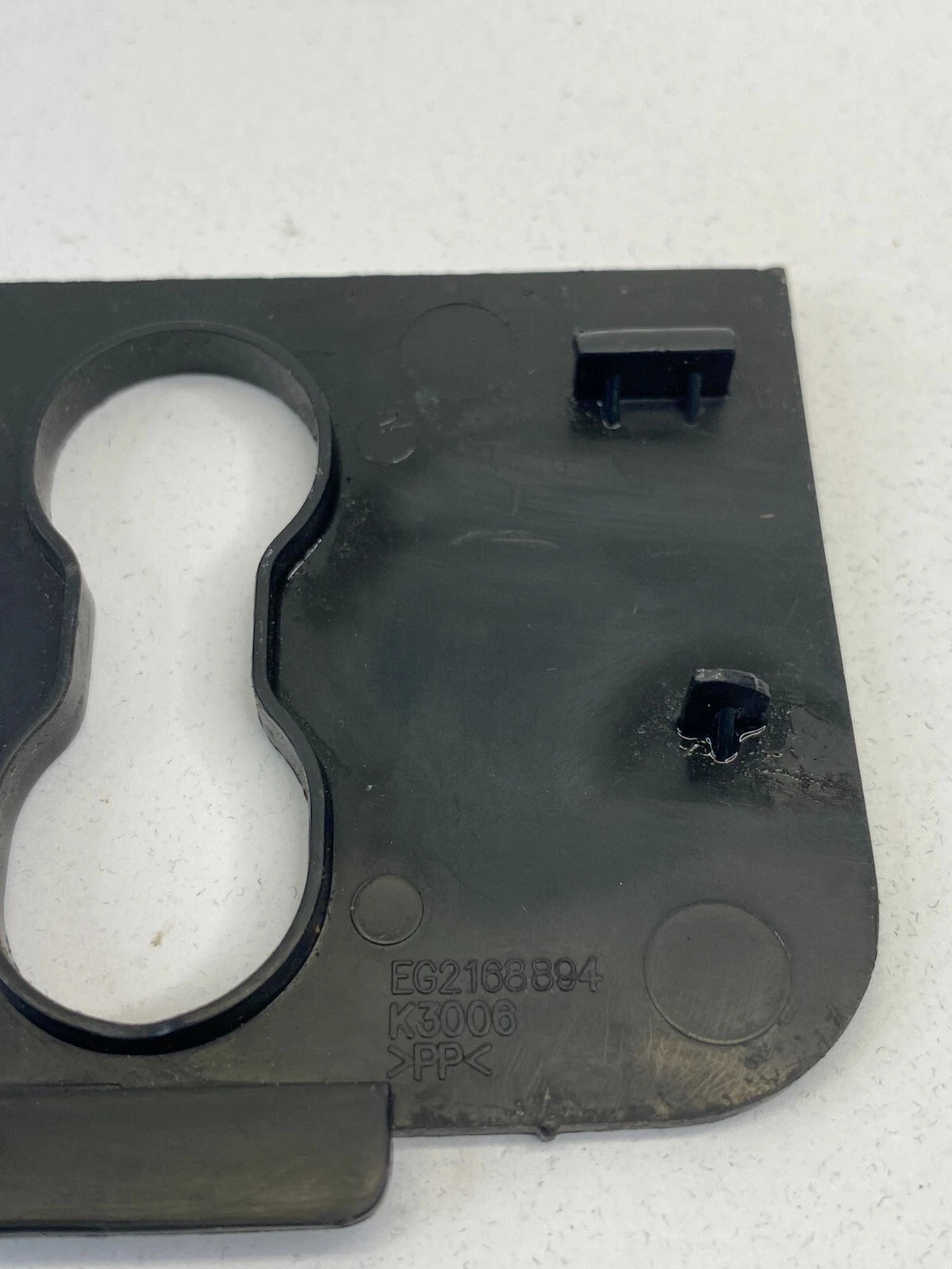 2007-2012 MAZDA CX-7 REAR INTERIOR TRUNK COMPARTMENT LOCK BEZEL OEM EG2168894