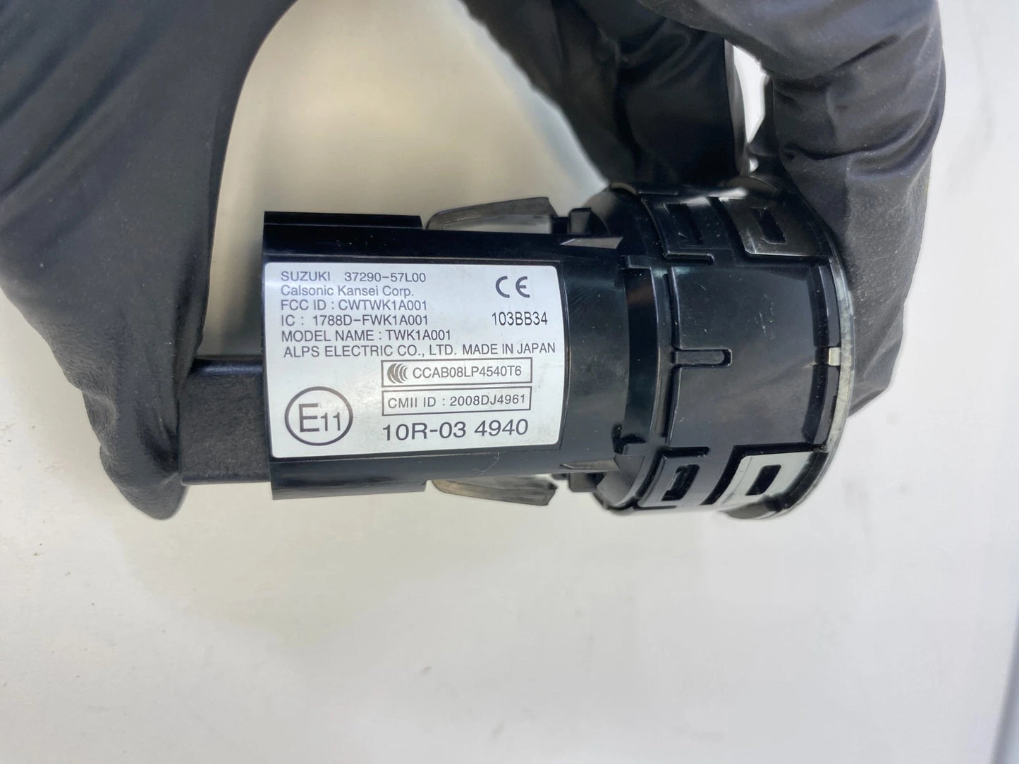 2010-2013 SUZUKI KIZASHI PUSH START STOP ENGINE IGNITION SWITCH OEM 37290-57L00