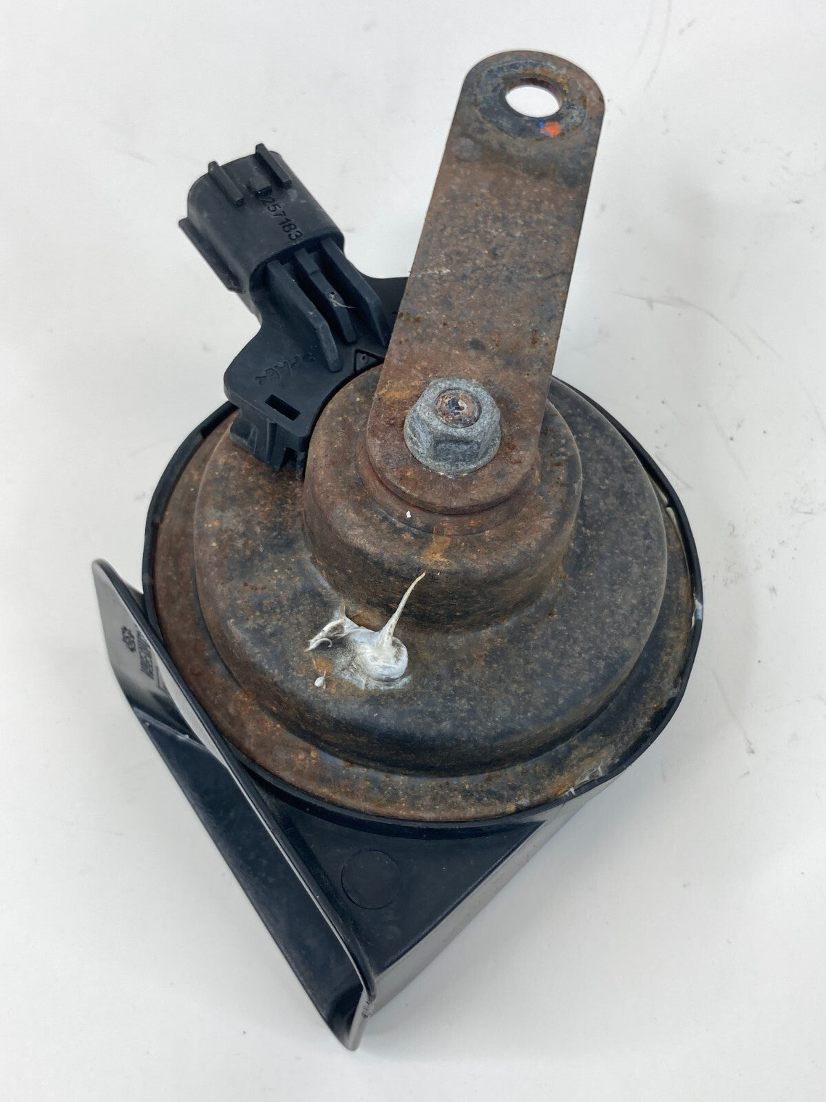 2011 2012 2013 Kia Sorento High Note Horn Tone Signal Alarm Siren E3-0055306 OEM