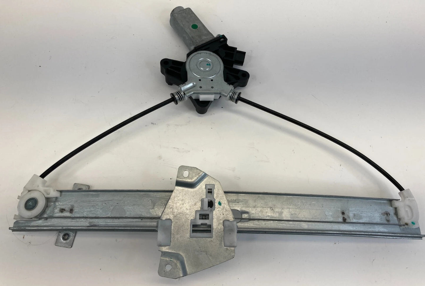 2004-2012 MITSUBISHI GALANT REAR RIGHT PASSENGER WINDOW REGULATOR & MOTOR OEM