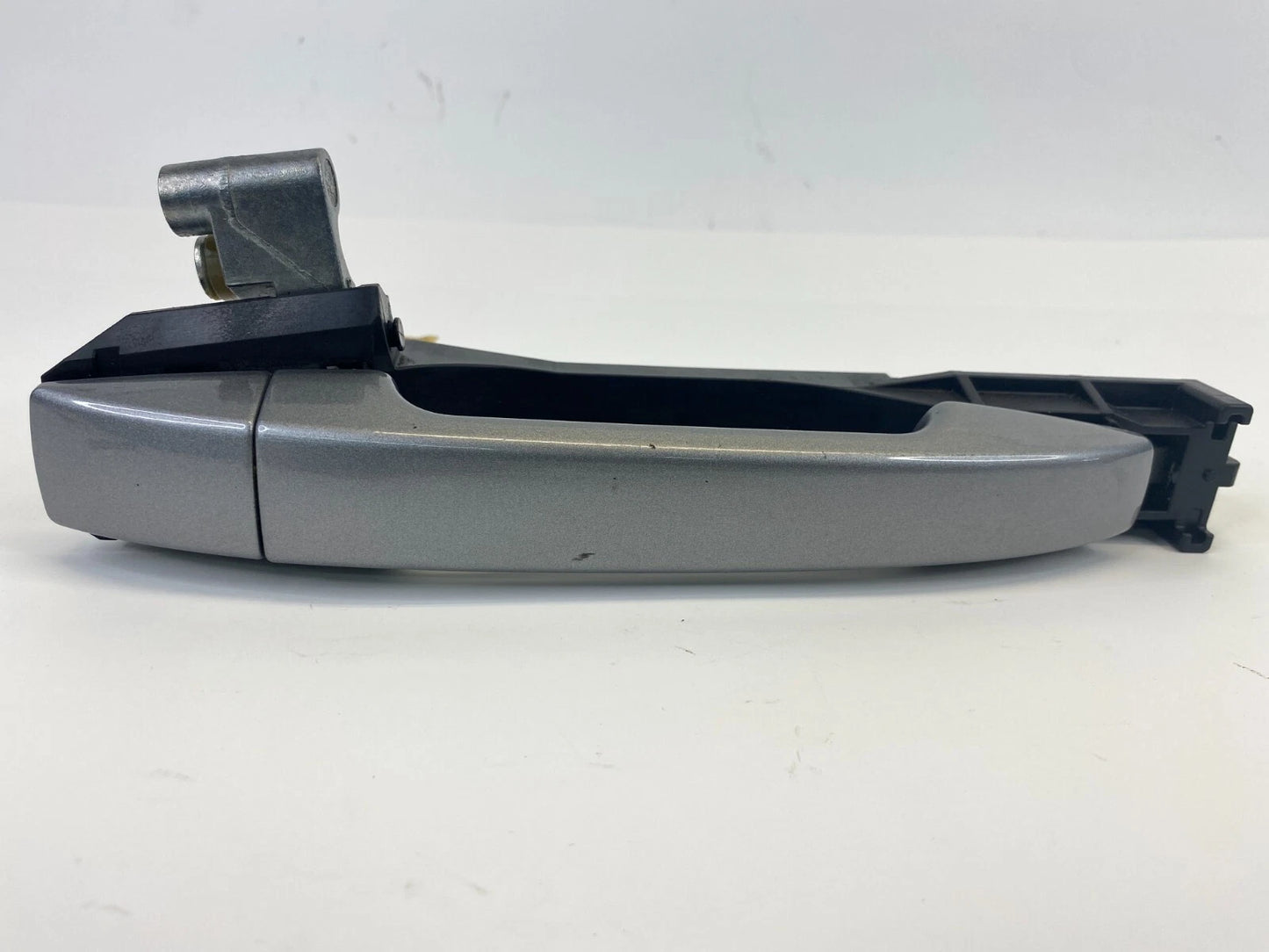 2010-2014 SUBARU LEGACY REAR RIGHT SIDE EXTERIOR DOOR HANDLE ASSEMBLY OEM