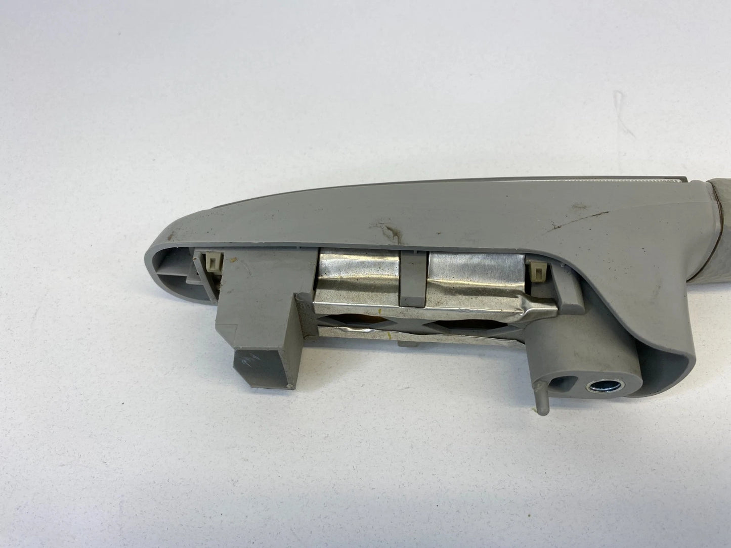 03-05 HONDA PILOT 2ND ROW REAR LEFT ROOF GRAB GRIP HANDLE ASSIST BAR W/ LIGHT