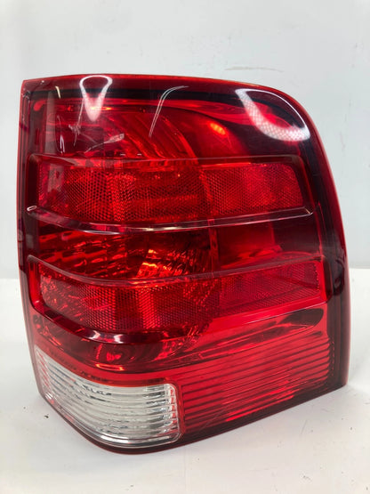 2003-2006 FORD EXPEDITION PASSENGER RIGHT TAILLIGHT LAMP UNIT 2LIX-I3B504-A OEM