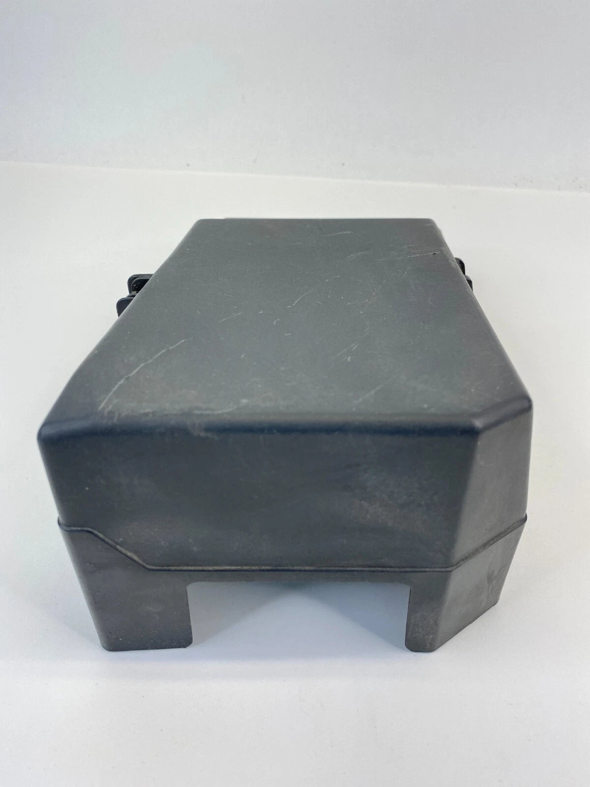 2003-2005 MAZDA6 MAZDA 6 3.0L V6 UNDER THE HOOD FUSE RELAY BOX UPPER COVER LID