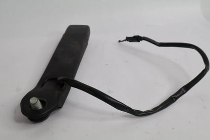 2006-2010 HUMMER H3 FRONT LEFT DRIVER SEAT BELT BUCKLE 2028620 OEM FACTORY