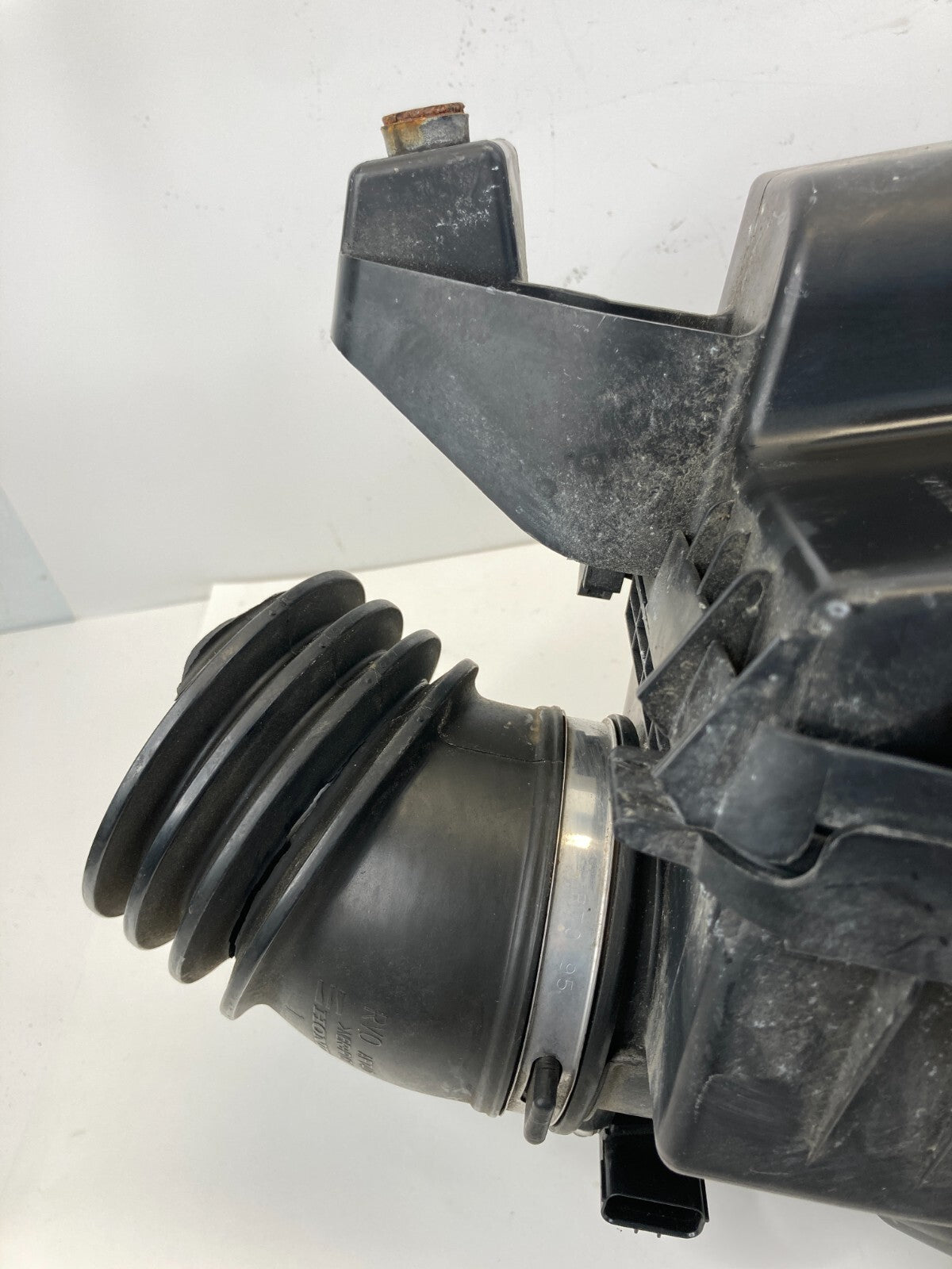 2011-2017 Honda Odyssey 3.5L Air Intake Filter Box Housing Assembly OEM