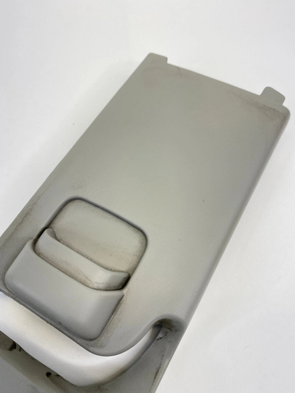 2011-2016 CHEVROLET CRUZE FRONT LEFT SIDE UPPER SEAT BELT ADJUSTENT TRIM COVER