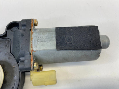 1999-2006 VOLVO S80 REAR LEFT SIDE BACK DOOR WINDOW MOTOR 130-821-777 OEM