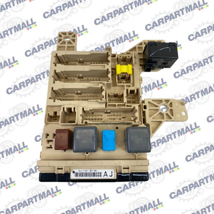 2004-2006 TOYOTA SIENNA 3.3L INTERIOR CABIN DASH FUSE RELAY JUNCTION BOX OEM