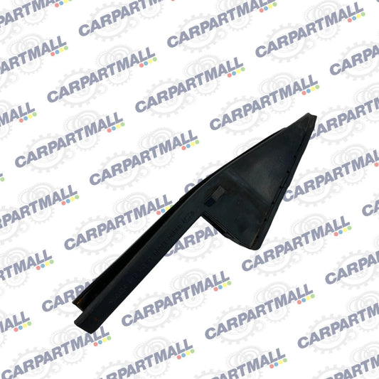 12-17 HYUNDAI ACCENT SEDAN REAR LEFT DOOR EXTERIOR CORNER MOLDING 83830-1R000