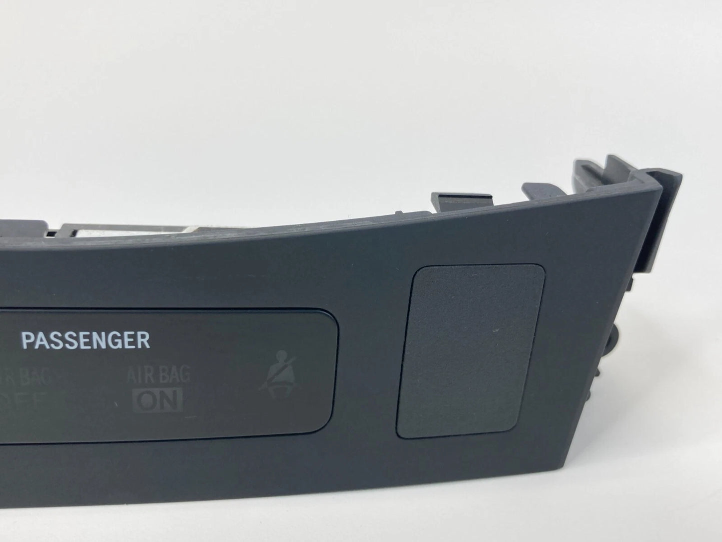 2009-2013 TOYOTA COROLLA USB AUX PORT INSTRUMENT BEZEL OEM 55539-52060