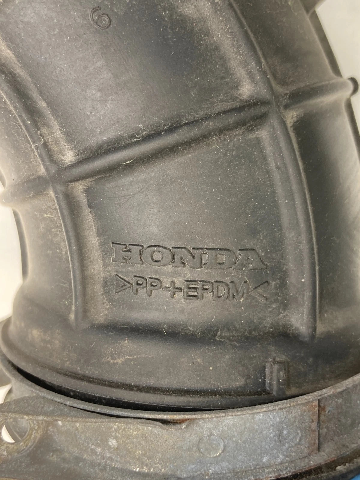 2006-2011 HONDA CIVIC SEDAN 1.8L AIR INTAKE CLEANER HOSE TUBE PIPE DUCT OEM