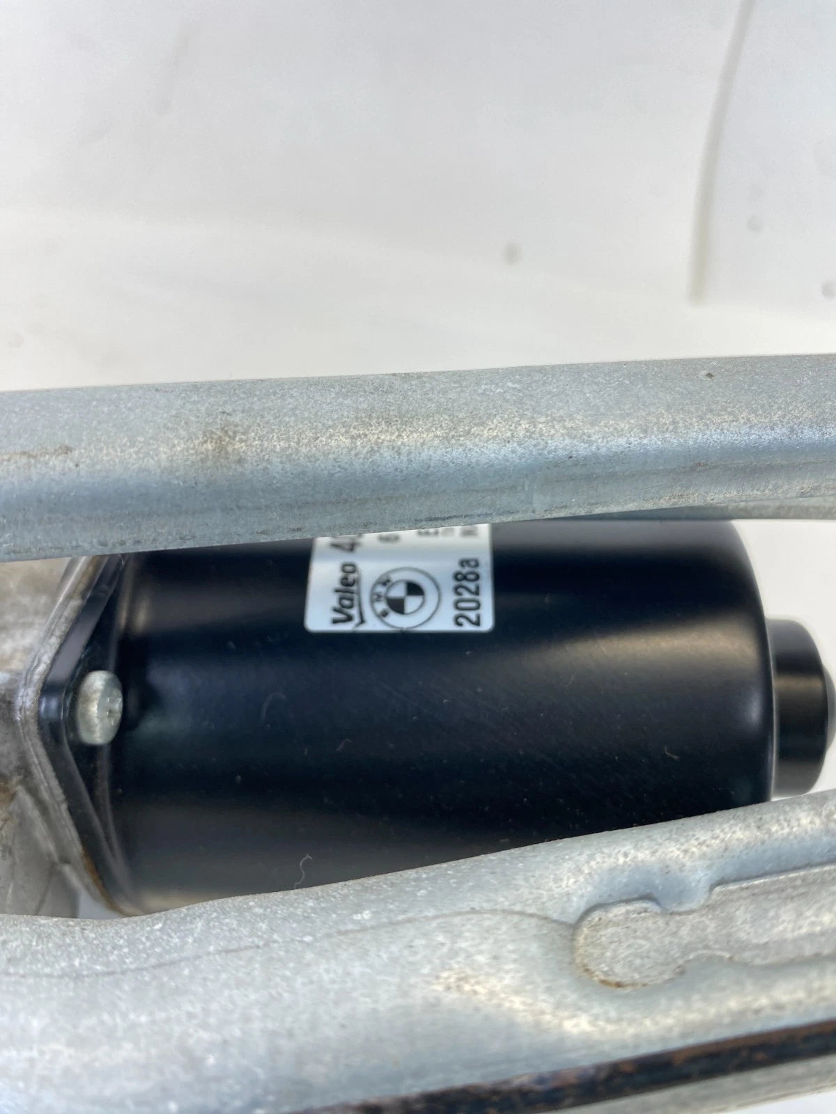 07 08 BMW 328XI 07-13 328I FRONT WINDSHIELD WIPER LINKAGE MOTOR 6978263-01 OEM