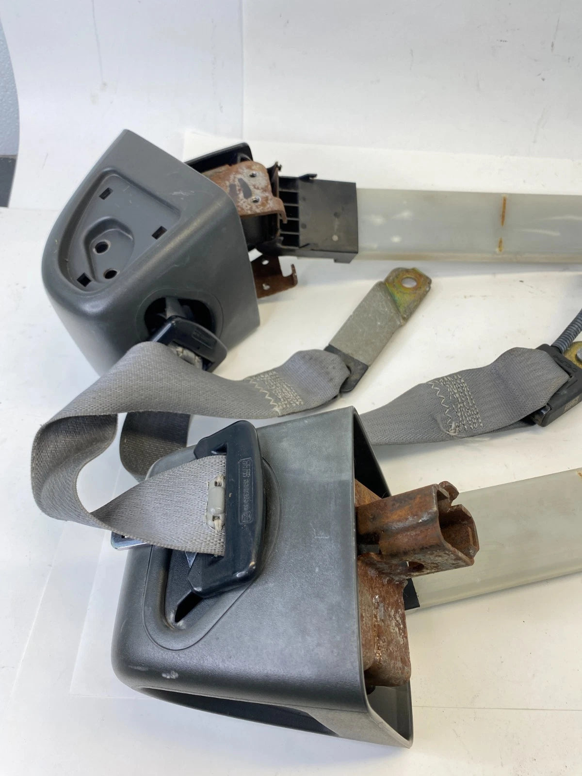 04 05 06 FORD F-150 F150 FRNT LEFT & RIGHT SIDE SEAT BELT RETRACTOR SET PAIR OEM