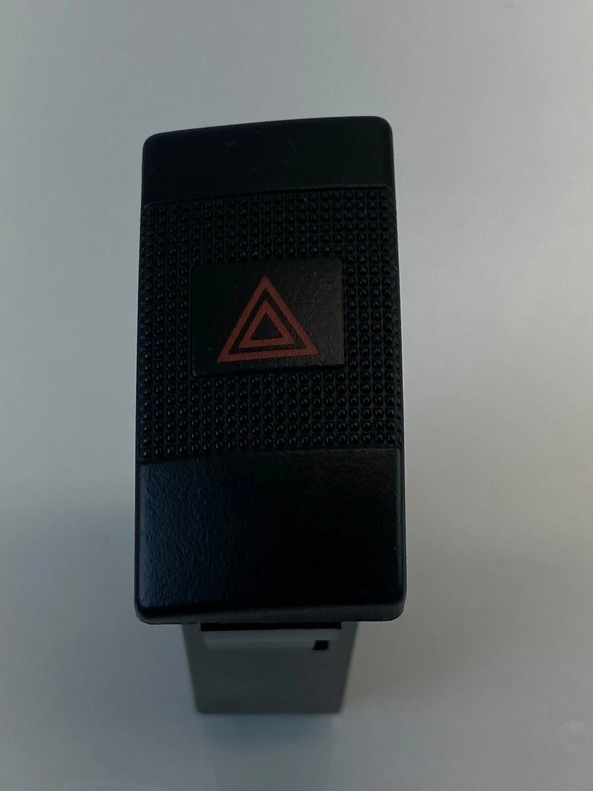 2002 2003 2004 KIA SPECTRA DASH HAZARD LIGHT WARNING EMERGENCY BUTTON SWITCH OEM