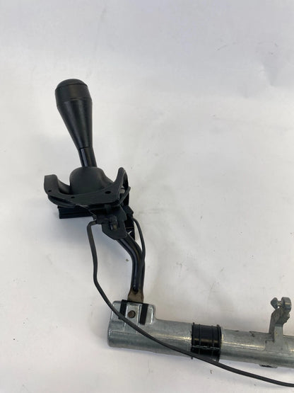 2003 2004 LINCOLN TOWN CAR 4.6L AT STEERING COLUMN SHIFT TUBE SHIFTER ROD LEVER