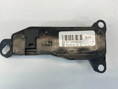 2003-2009 MERCEDES BENZ E320 FRONT LEFT DOOR MIRROR CONTROL SWITCH 2118208310