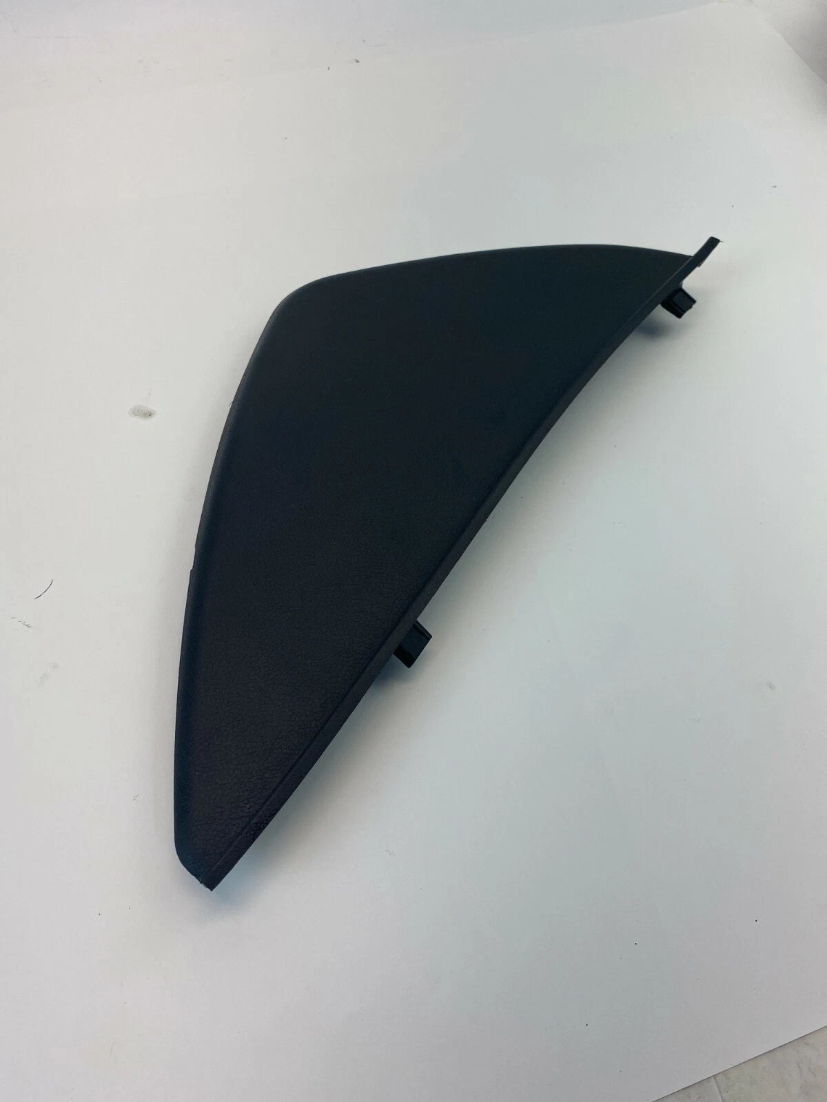 2011-2014 HYUNDAI SONATA FRONT RIGHT PASSENGER SIDE END CAP DASH COVER TRIM OEM