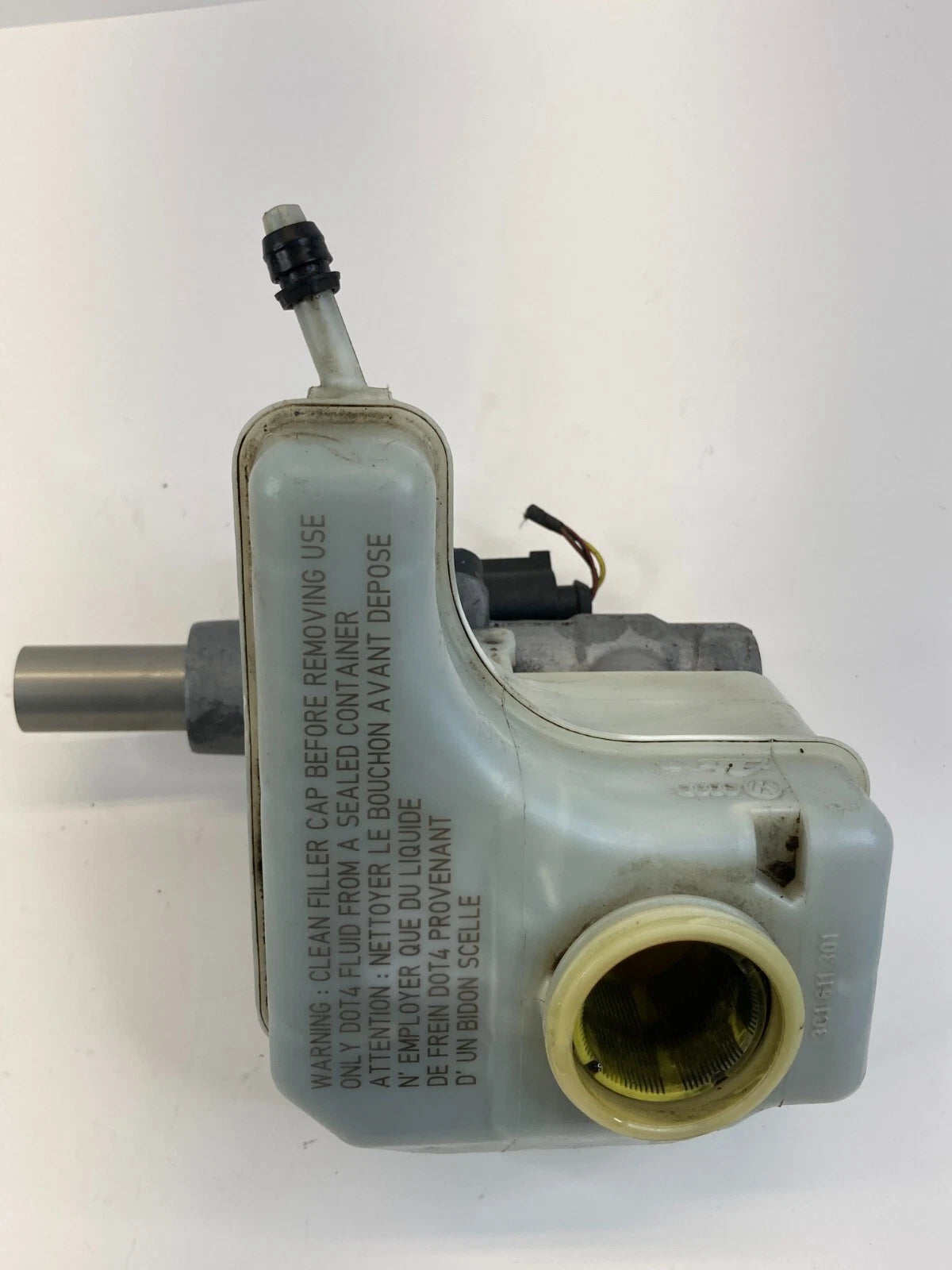 2009-2017 VOLKSWAGEN CC BRAKE MASTER CYLINDER W/ RESERVOIR BOTTLE TANK 3C1611301