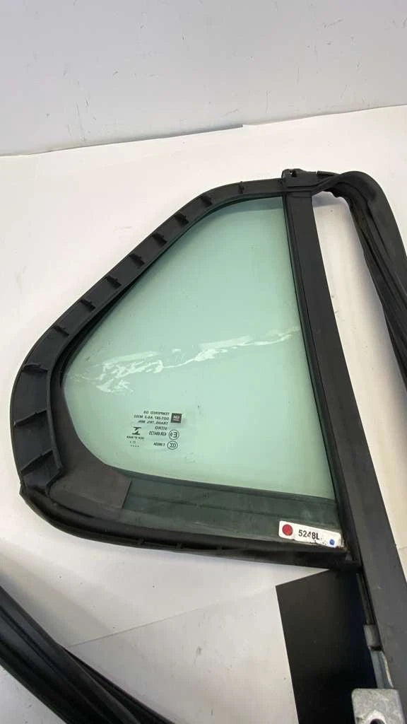 2015-2020 CHEVROLET TRAX REAR LEFT DRIVER QUARTER WINDOW GLASS E943R-004725 OEM