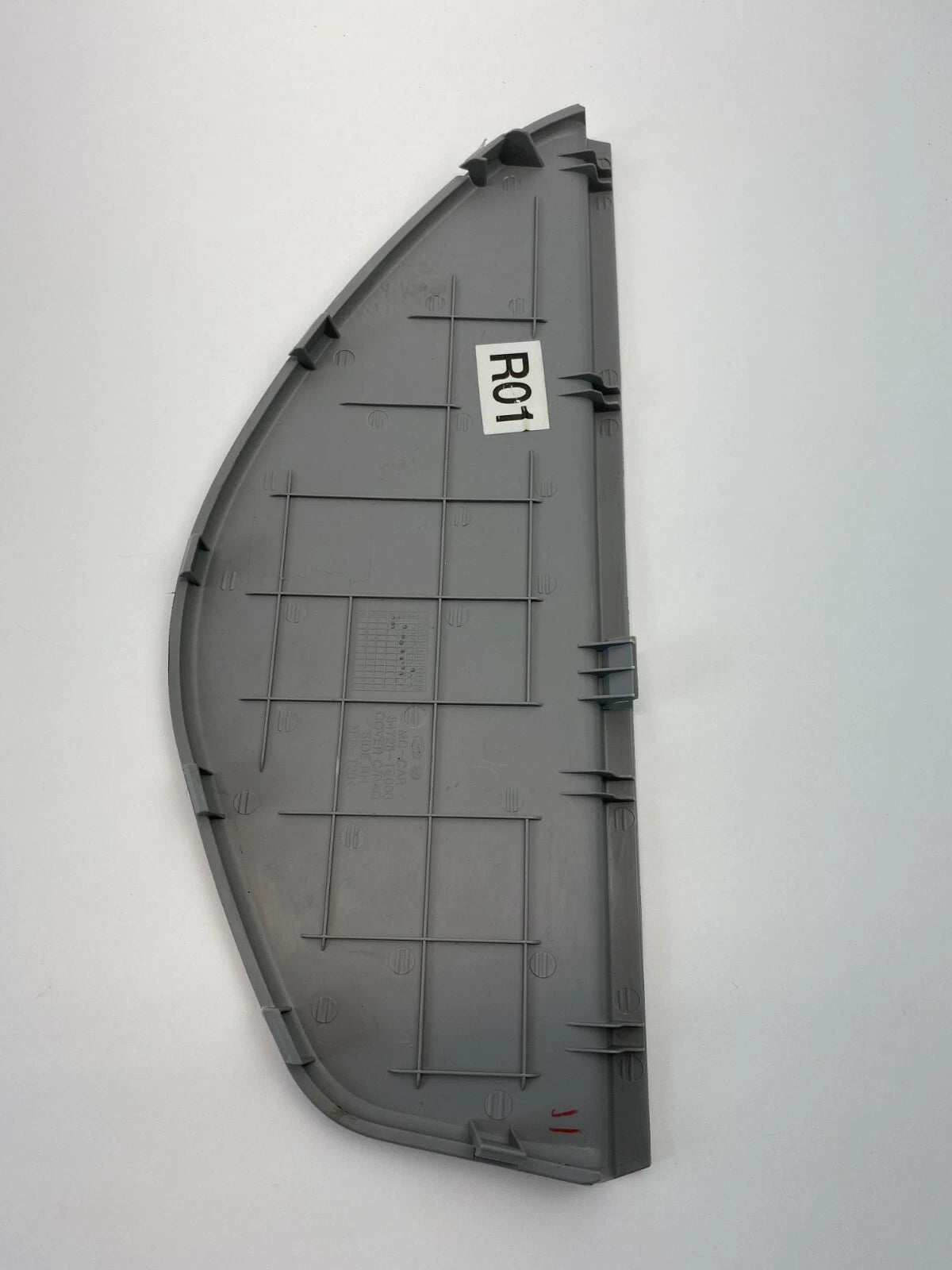 06-11 HYUNDAI ACCENT DASH FRONT RIGHT PASSENGER END CAP TRIM COVER 84726-1E000