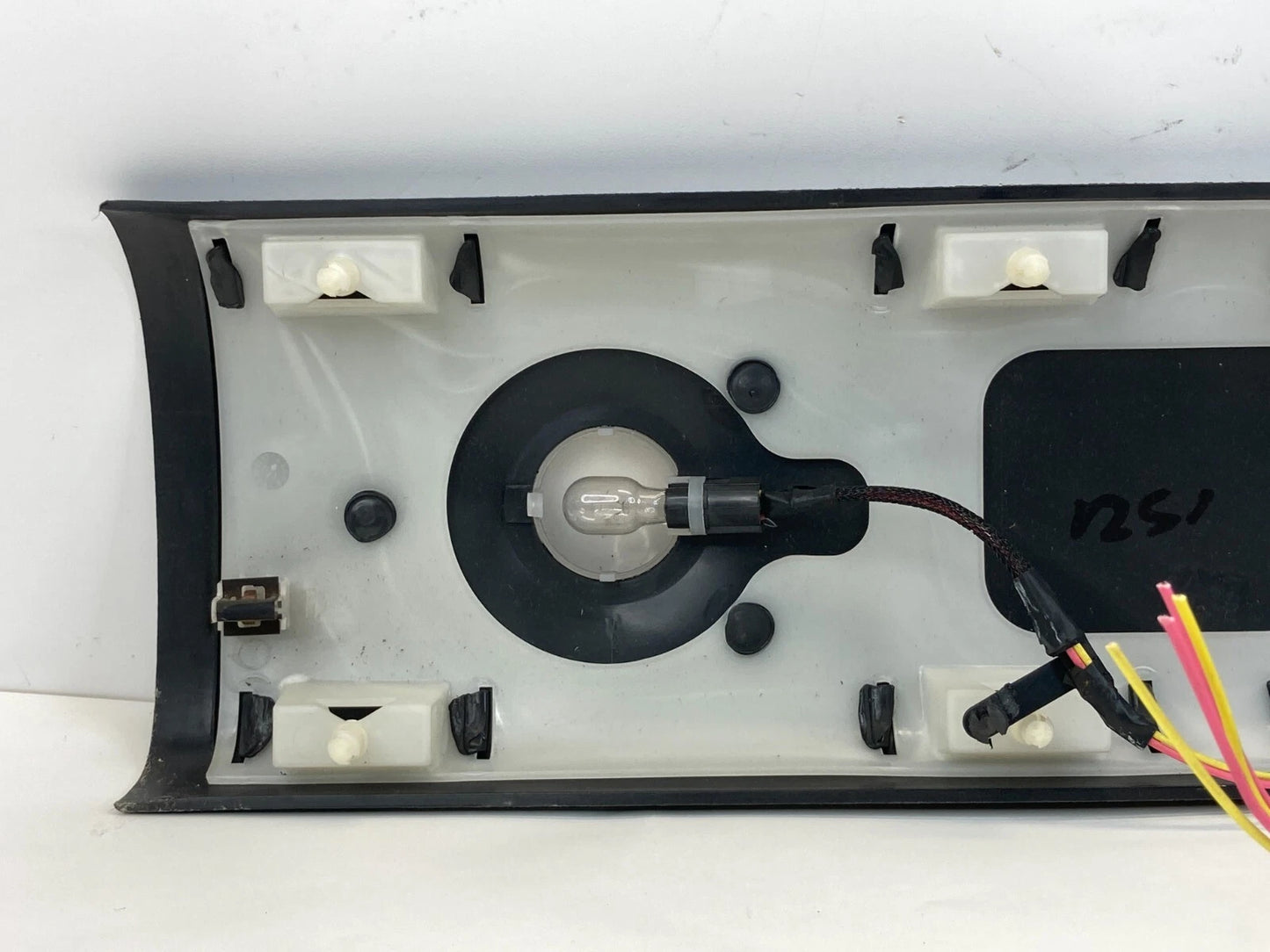 2005 05 CHRYSLER PT CRUISER CONVERTIBLE ROOF CENTER ROLL BAR COVER WITH LAMPS