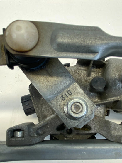 2011-2015 KIA SORENTO FRONT WINDSHIELD WIPER MOTOR W/ LINKAGE 98110-1U000 OEM