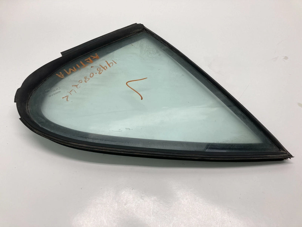 98-01 NISSAN ALTIMA REAR LEFT DOOR VENT QUARTER WINDOW GLASS TRIM 82273-9E000