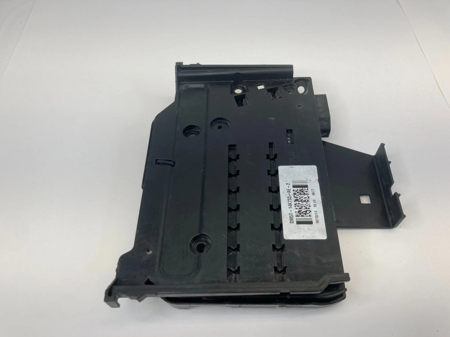 2012-2014 FORD FOCUS 2.0L BATTERY TERMINAL POWER DISTRIBUTION CONTROL MODULE OEM