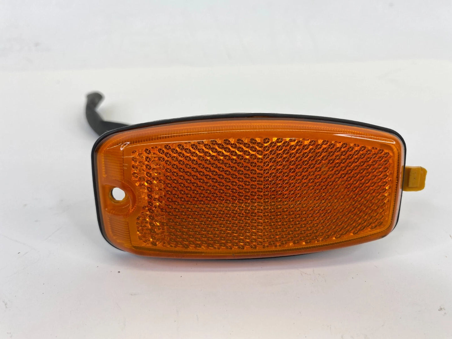 05-09 HYUNDAI TUCSON FRONT LEFT DRIVER SIDE BUMPER MOUNTED MARKER LIGHT LAMP OEM