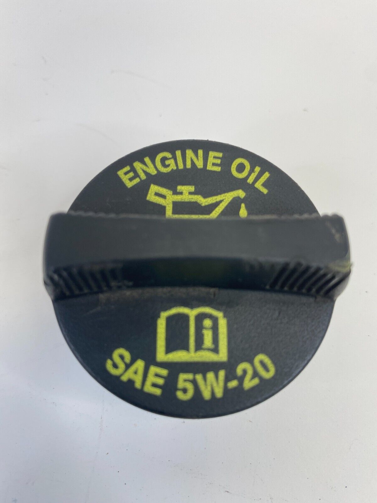 2006-2010 Chrysler Town & Country Engine Oil Filler Fluid Cover Cap SAE 5W-20