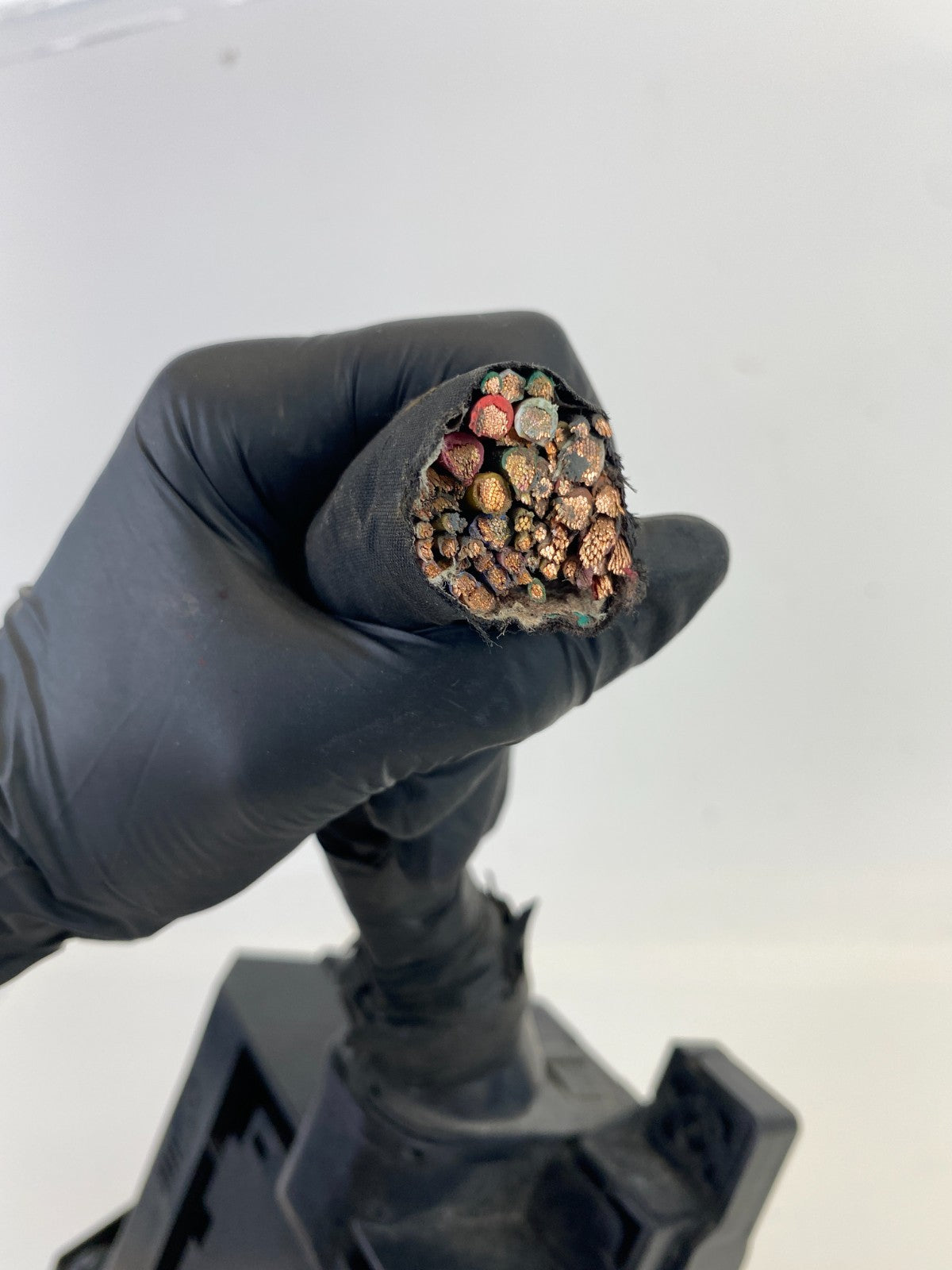 2006-2008 Kia Optima 2.4L 16V FWD Engine Compartment Junction Fuse Relay Box