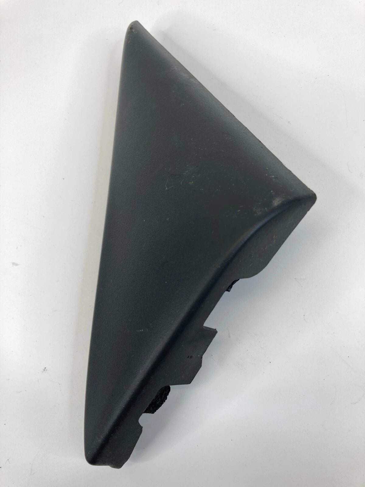 2006-2013 CHEVROLET IMPALA UPPER FRONT RIGHT PASSENGER INSIDE DOOR CORNER COVER