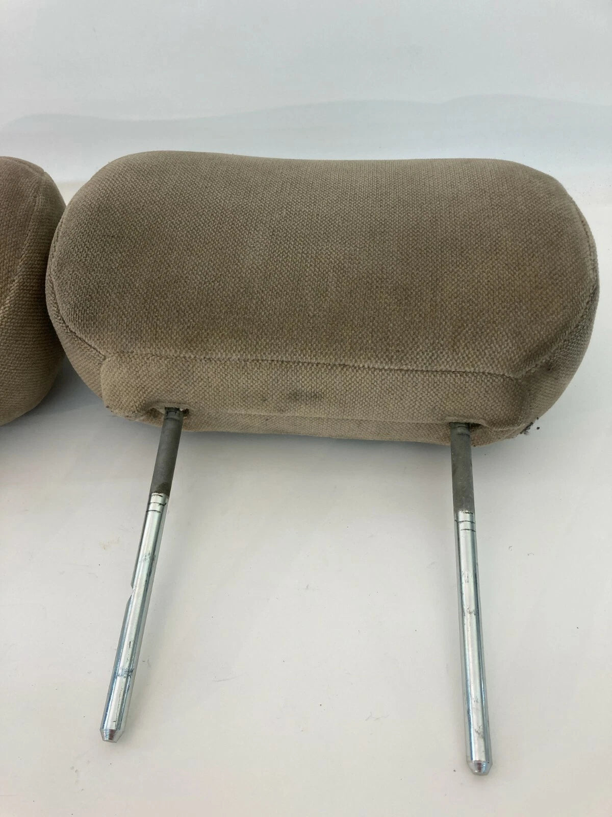 2003-2008 ISUZU ASCENDER FRONT LEFT RIGHT SEAT HEADREST PAIR SET OEM