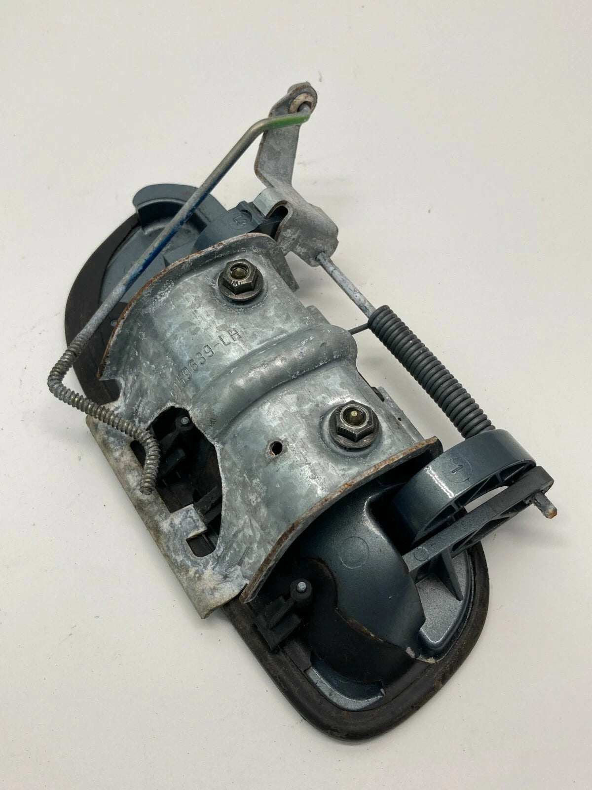 2001-2009 VOLVO S60 REAR LEFT SIDE OUTER EXTERIOR DOOR HANDLE ASSEMBLY 9159639