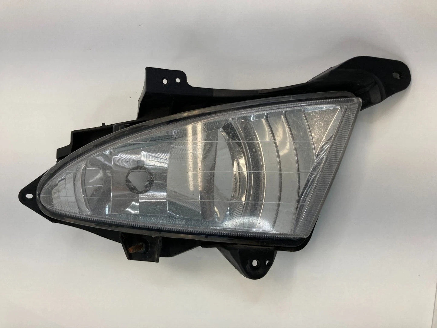 2007 2008 2009 2010 HYUNDAI ELANTRA FRONT RIGHT FOG LAMP FOG LIGHT 101-1205 OEM