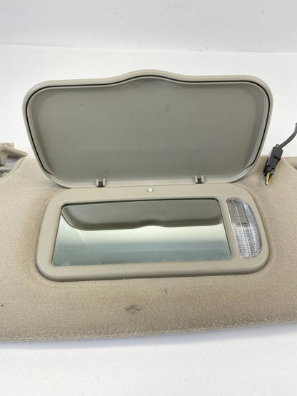 2004 2005 04 05 CHRYSLER PACIFICA ROOF RIGHT PASSENGER SUNVISOR SUN VISOR SHADE
