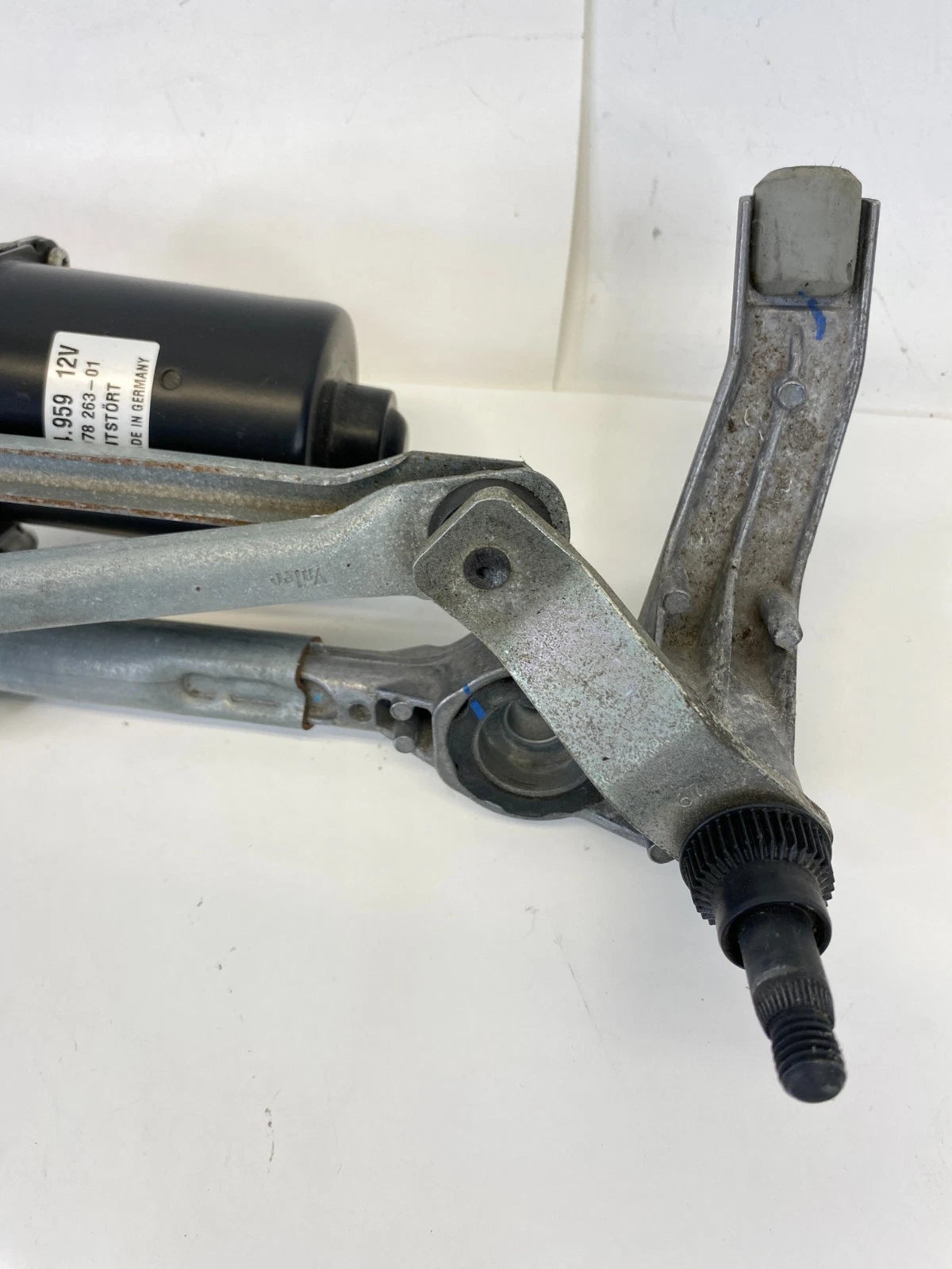 07 08 BMW 328XI 07-13 328I FRONT WINDSHIELD WIPER LINKAGE MOTOR 6978263-01 OEM