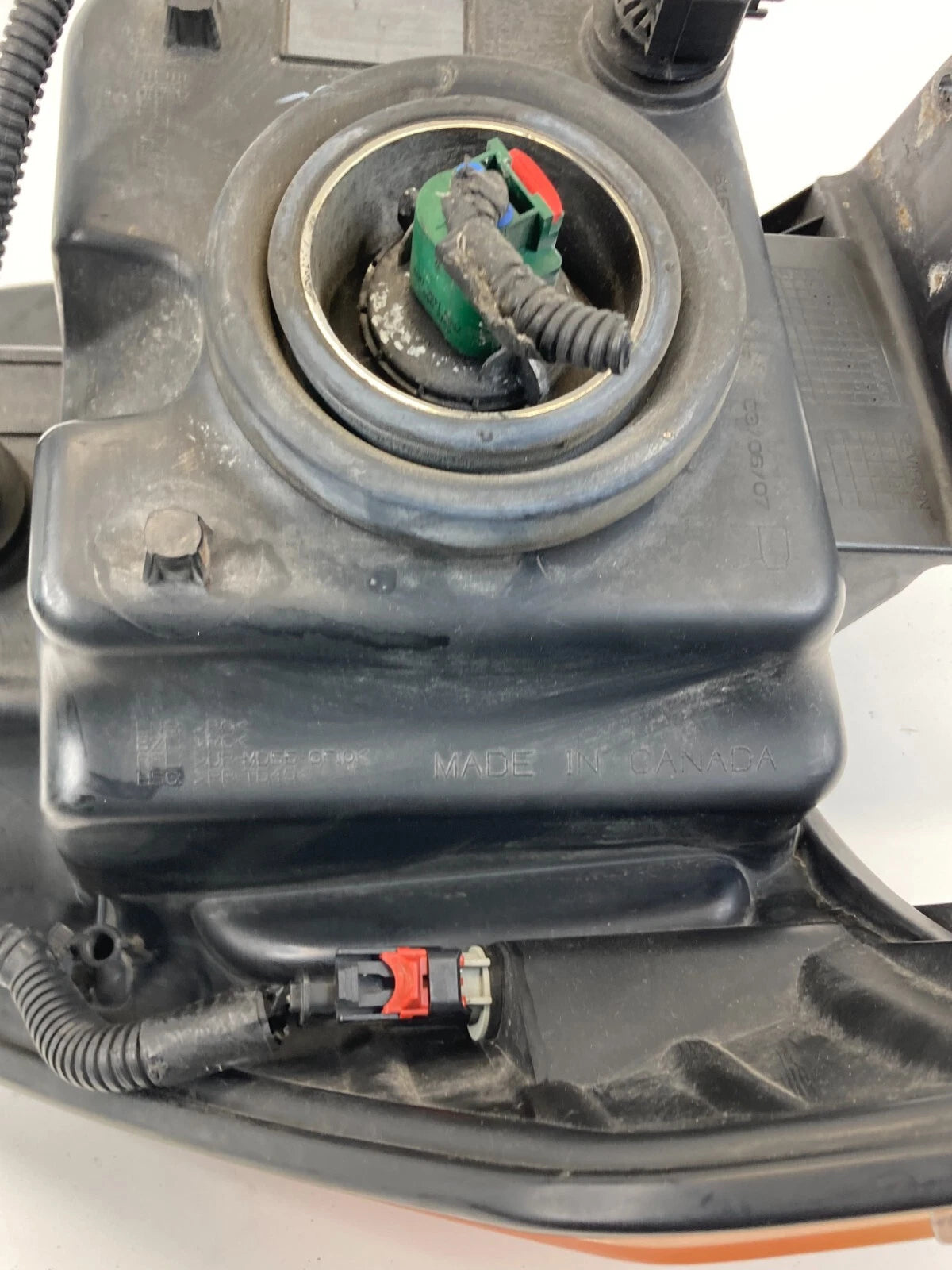 2007-2011 DODGE NITRO FRONT RIGHT PASSENGER SIDE HEADLIGHT HEAD LIGHT LAMP OEM