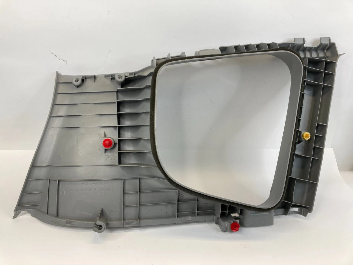 2007 2008 HONDA FIT RR RH UPPER QUARTER PILLAR GARNISH COVER OEM 84130-SLN-A010