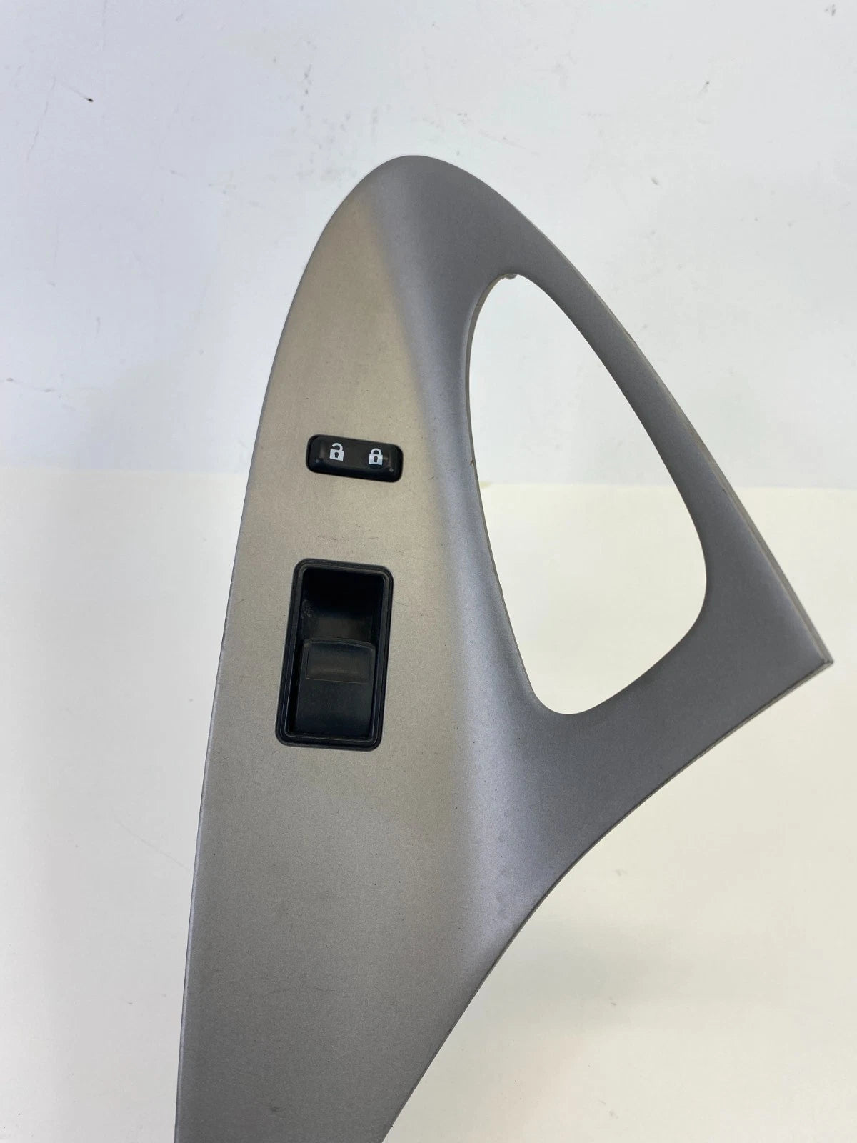 2007-2009 TOYOTA CAMRY FRONT RIGHT DOOR WINDOW CONTROL SWITCH W/BEZEL OEM