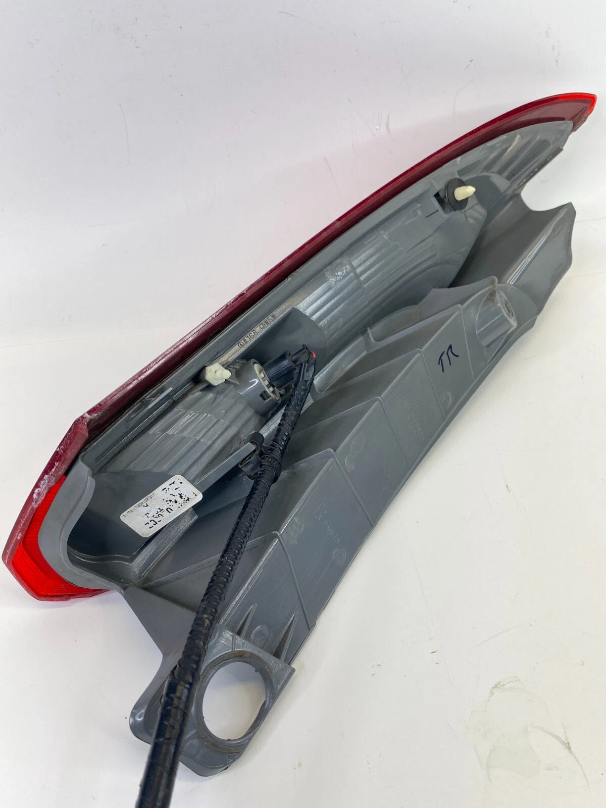 2012-2014 HONDA CR-V REAR RIGHT PASSENGER SIDE UPPER TAIL LIGHT TAILLIGHT ASSY