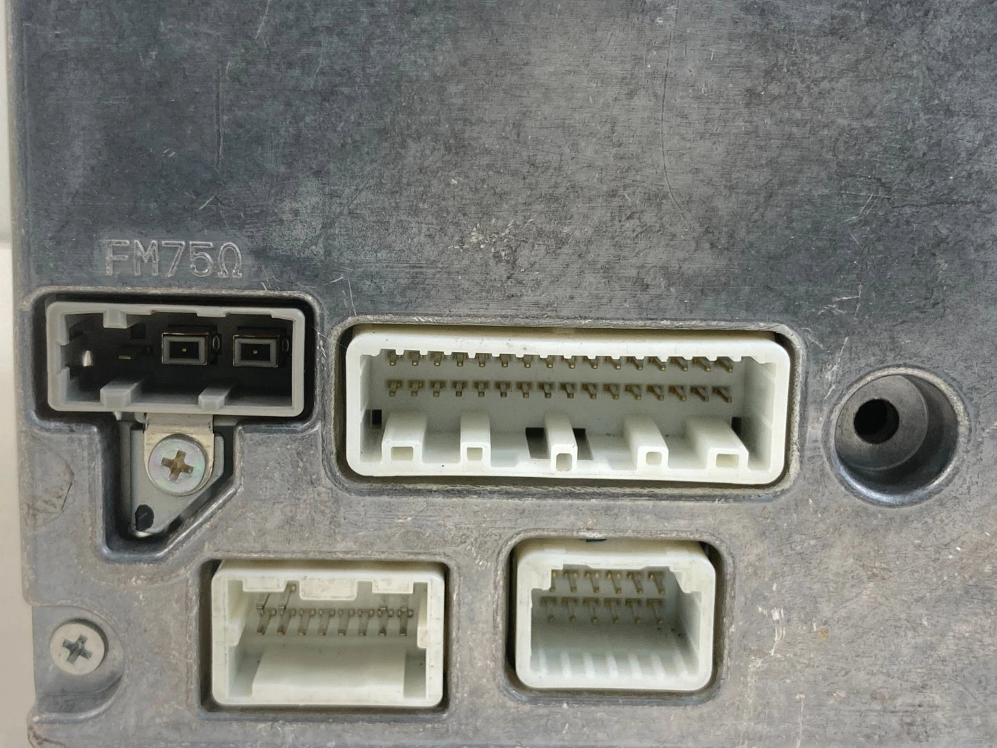 2005-2007 INFINITI G35 SEDAN AM FM 6 DISC CD PLAYER RADIO UNIT FF012025A1 OEM